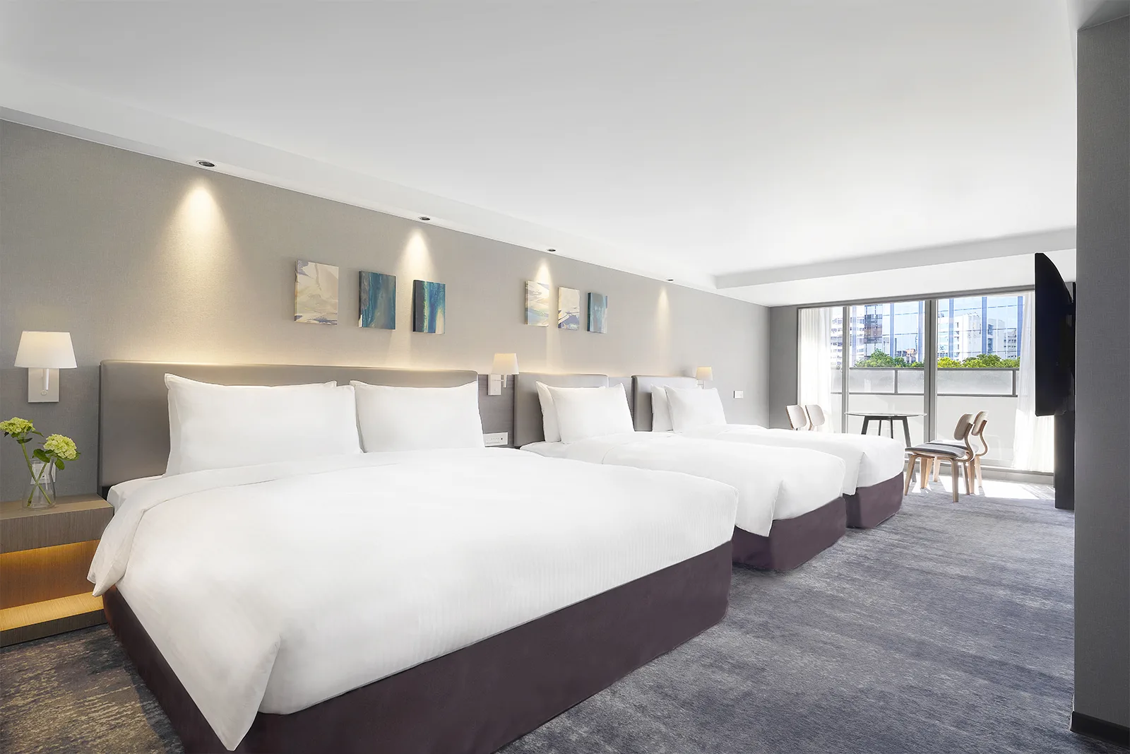 ILLUME TAIPEI Premier Family Room 1 King and 2 Twin Beds
