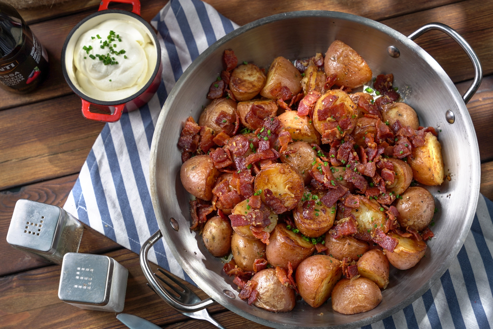 Baked Potatoes with Bacon, Sour Cream